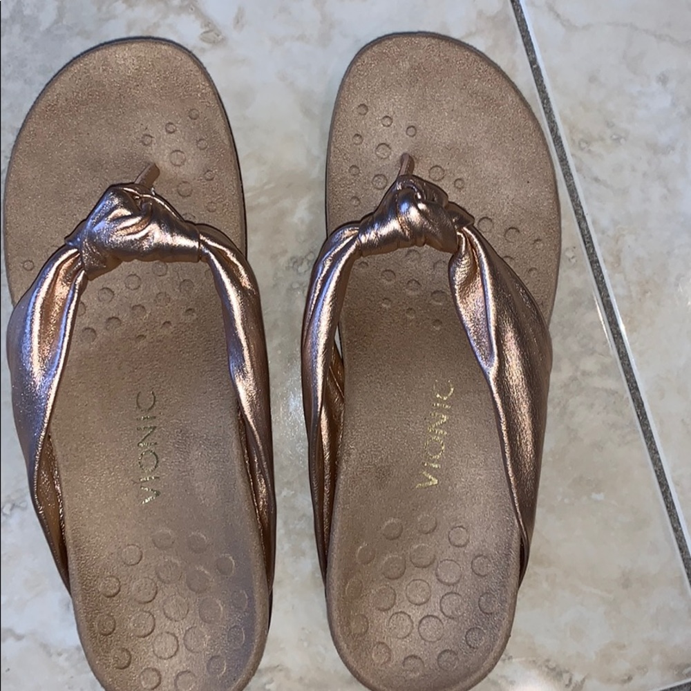 Vionic rose gold sandals